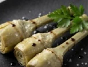 Corazones de alcachofa con perejil